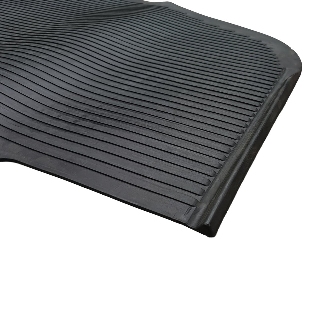 Rubber vloermat vooraan zwart detail — T2 67-72