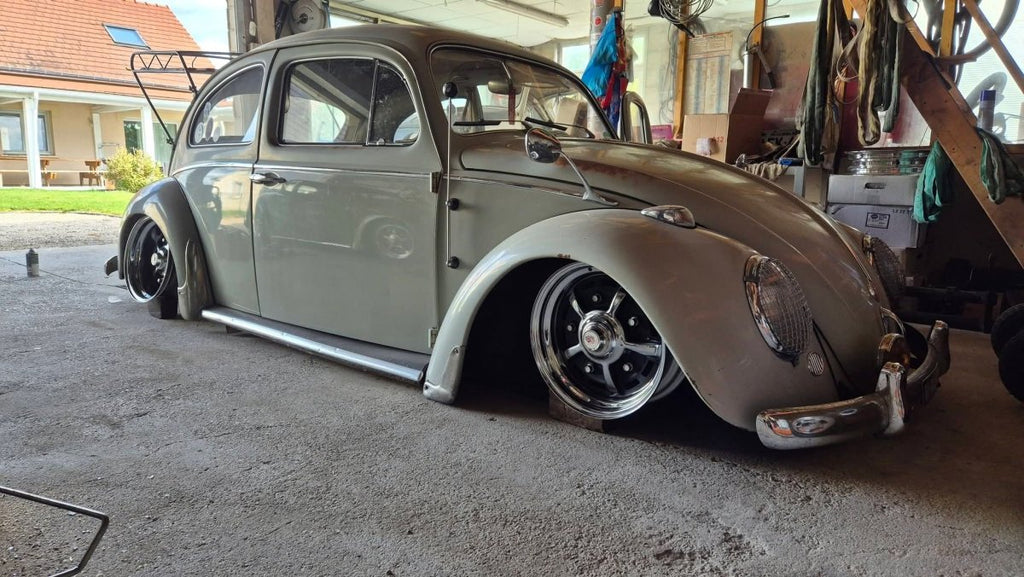 VW Käfer / T2a / Typ 3 | Felge BBT Sprintstar 5,5 x 15 ET 34 5x205, Chrom/Schwarz